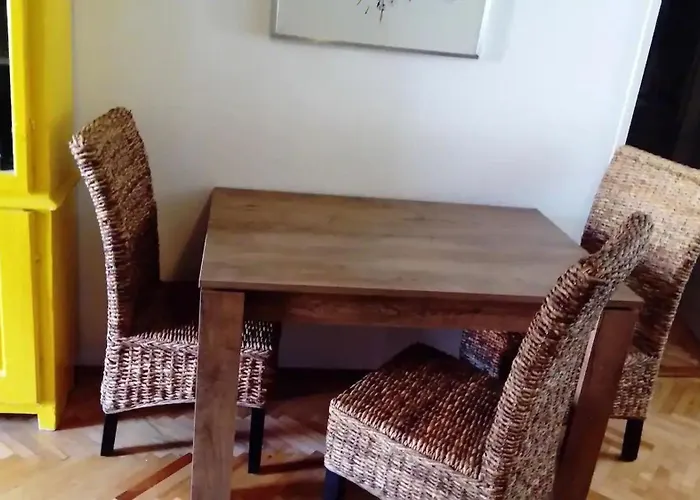 House Bjanka * بلاتشي